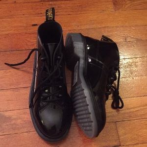 dr martens church stud